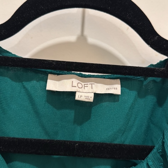 LOFT Long Sleeve Green Teal Flowy Blouse. Size Petite Large - Picture 6 of 10